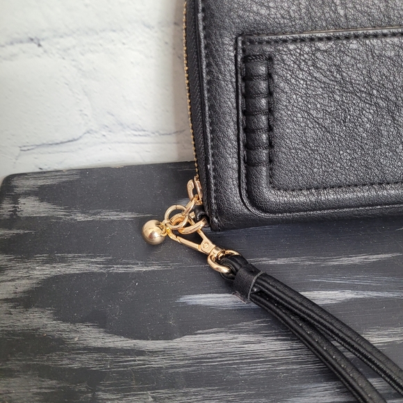 NWOT LC Lauren Conrad wristlet - Picture 3 of 9